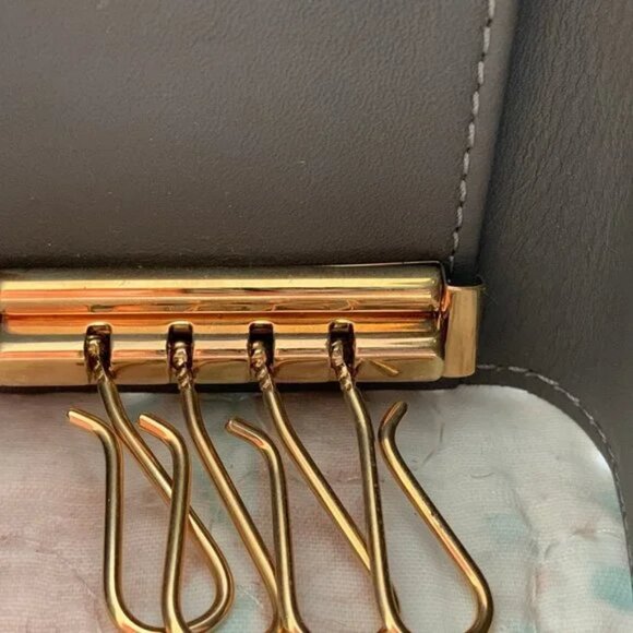 Louis Vuitton Glace Monogram Multicle Key Case Green w/ Box Dust Bag UNUSED - Picture 12 of 16